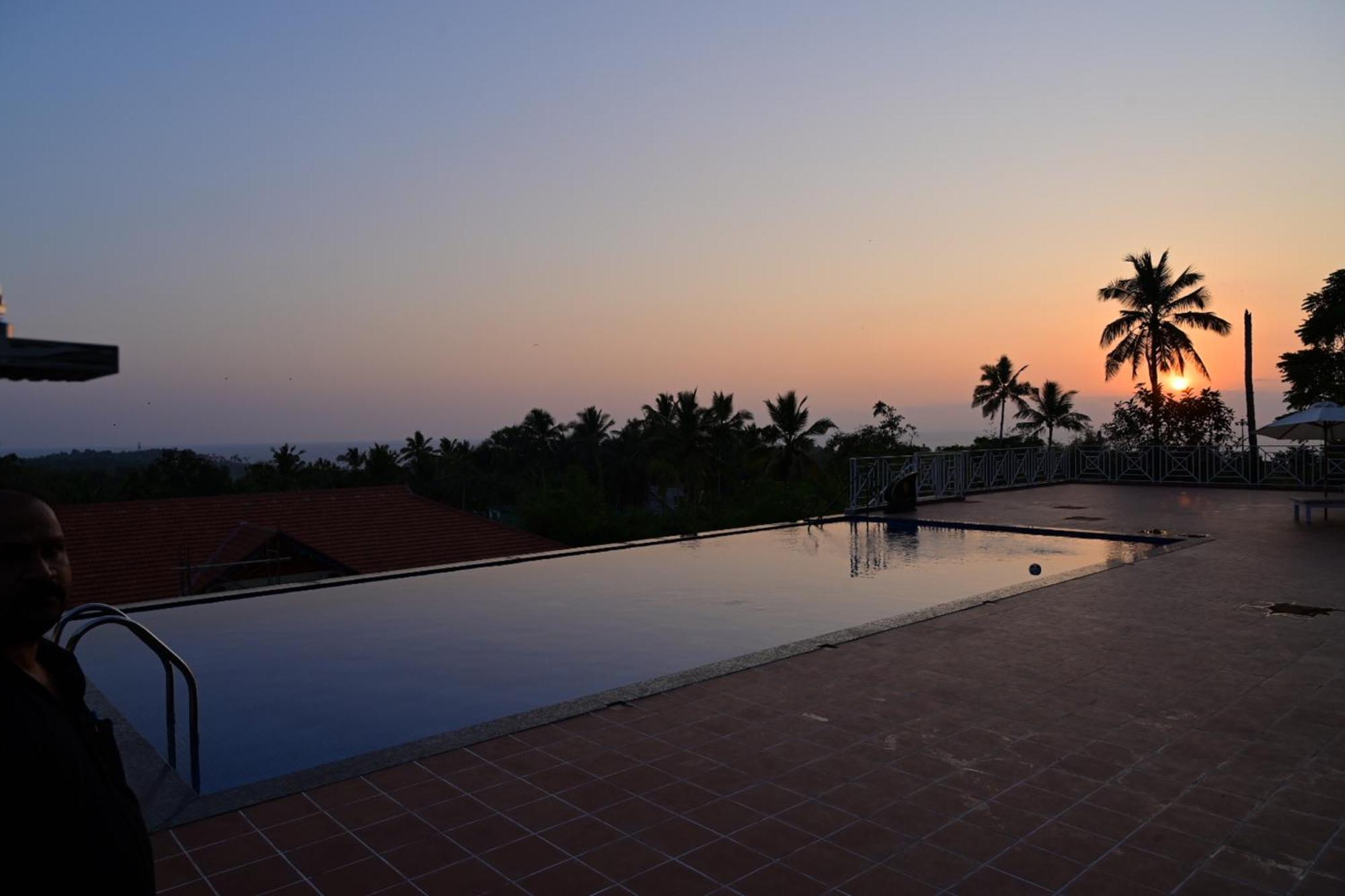 Aadisaktthi Leisure Resort, Kovalam Thiruvananthapuram Exterior photo